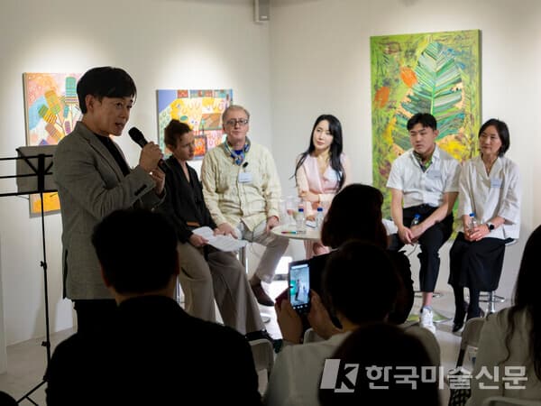 아트토크 참석 소감을 밝히는 박용우 교수(강북삼성병원) (사진제공 : 케이리즈)