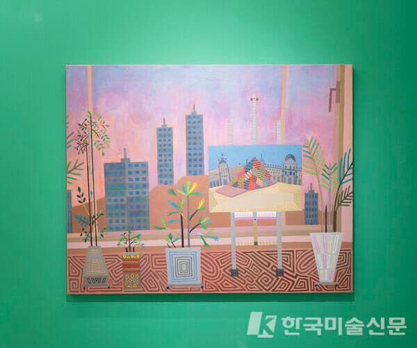 나의 거실 속 루브르박물관 (Le Mus&eacute;e du Louvre dans mon salon (Louvre Museum in My Living Room), 2025) (사진제공 : 케이리즈갤러리)