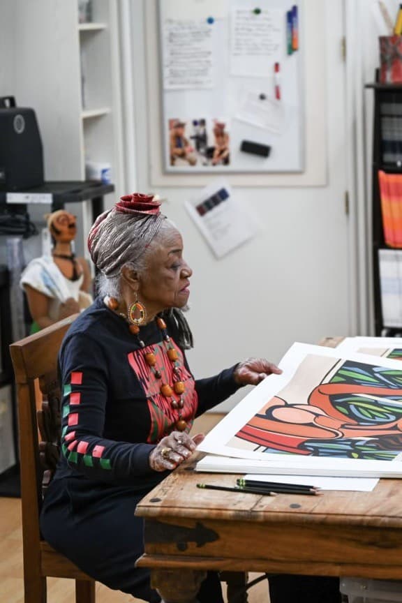 사진 제공 = 페이스 링골드(Faith Ringgold) - 디올, 헬렌시왁 (All Photography courtesy of Dior, Helen Siwak).