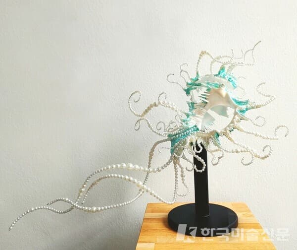 바다_바람I_45x20x30cm_가시소라_껍질,_혼합재료_2025