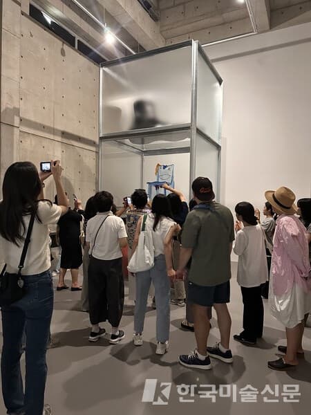 이함캠퍼스 전시장 내부,&nbsp; [사진=비전컬쳐 제공]