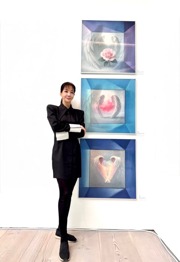 김리원 작가, 사치갤러리 초대전서 '커렌시아 대천사'시리즈 전 작품 완판