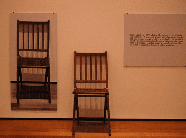 조셉 코수스, 《하나이자 세 가지 의자(One and Three Chairs)》, 1969, 뉴욕 현대미술관(MoMA) 소장.