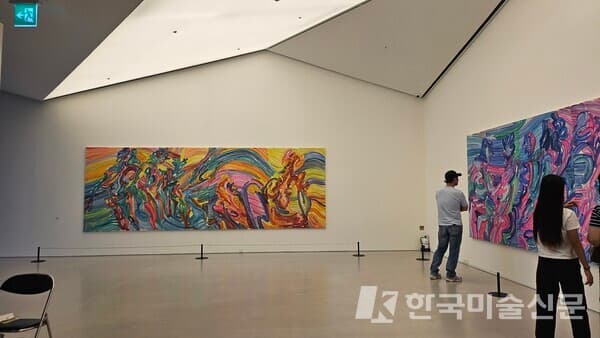 오아르미술관 에가미 에츠(Etsu Egami) 의 개인전 &lsquo;Echoes of the Earth'