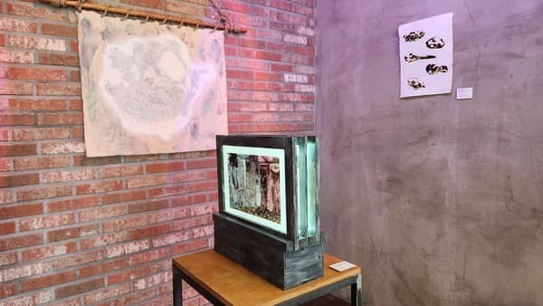 ▲전시장에 설치된 작품&nbsp; &nbsp;김유희 & 나일 러디&nbsp;&nbsp;