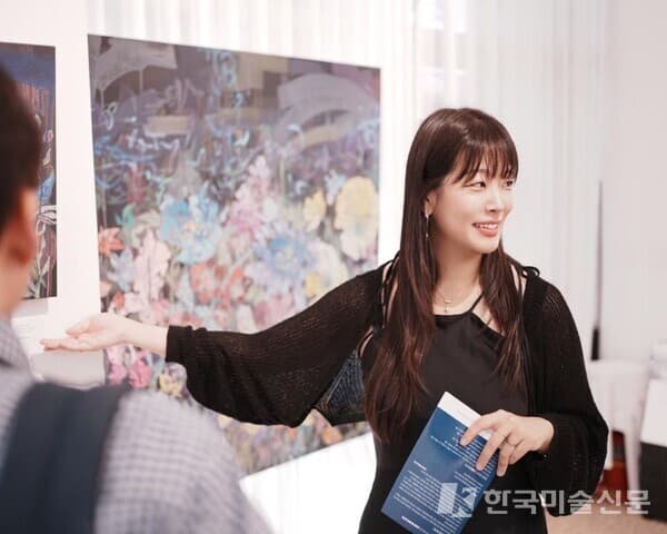 Photography by. 찍는다
