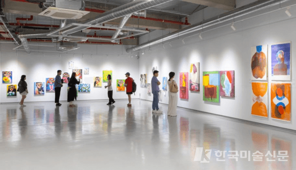 전시장 전경 （제공. 한국문화예술센터)
